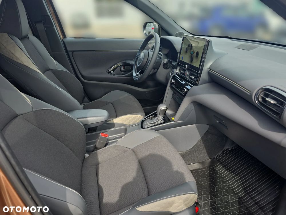 Toyota Yaris Cross - 10