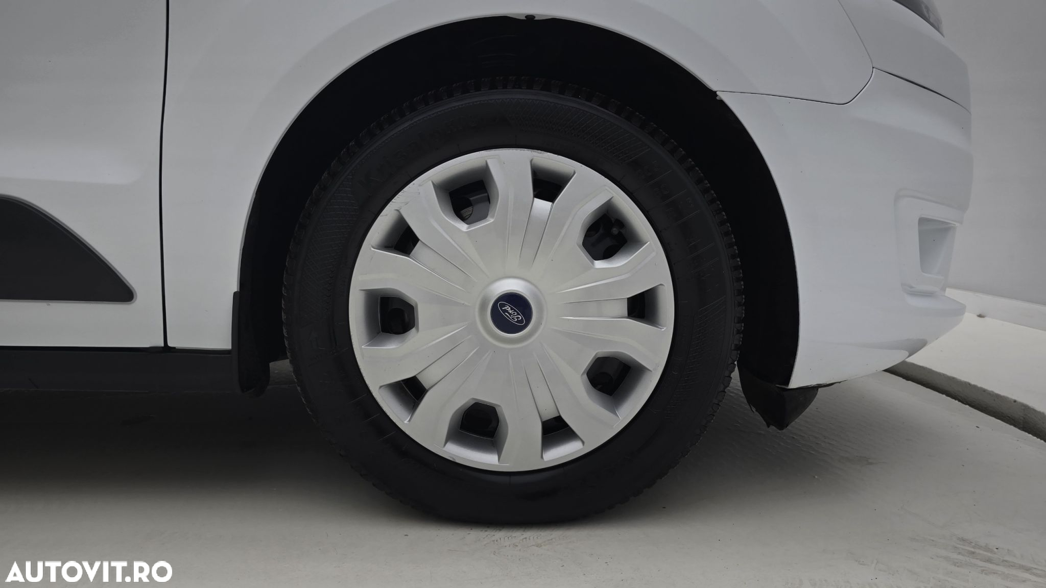 Ford Transit Connect - 22