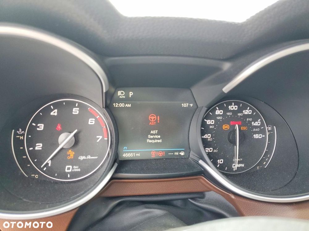 Alfa Romeo Stelvio - 10