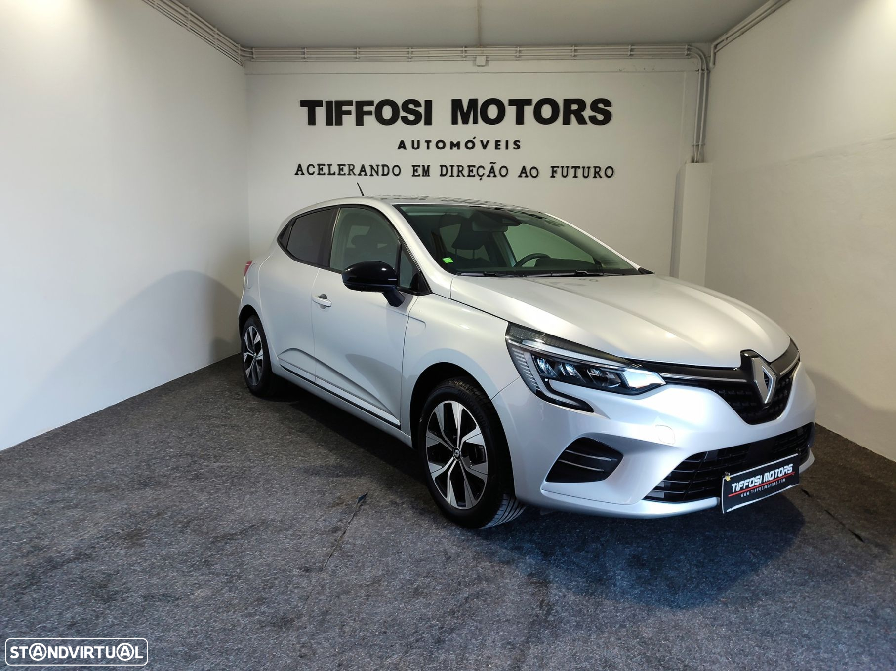 Renault Clio 1.0 TCe Techno Bi-Fuel - 2