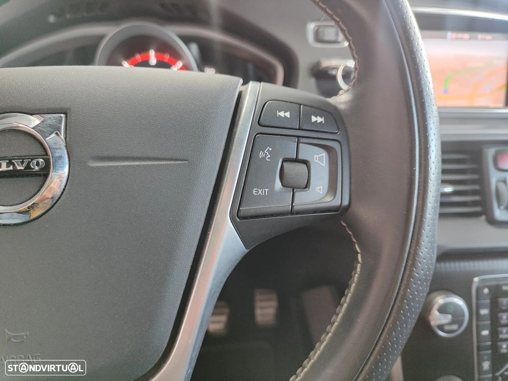 Volvo V40 2.0 D3 R-Design - 30