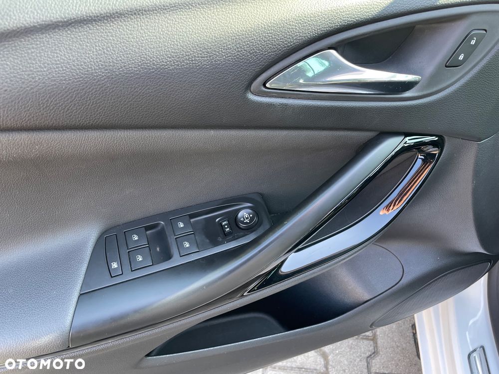 Opel Astra 1.6 D Start/Stop Innovation - 17