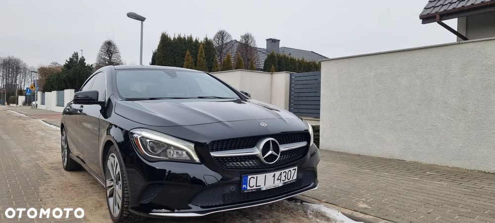 Mercedes-Benz CLA 250 4Matic 7G-DCT UrbanStyle Edition - 3