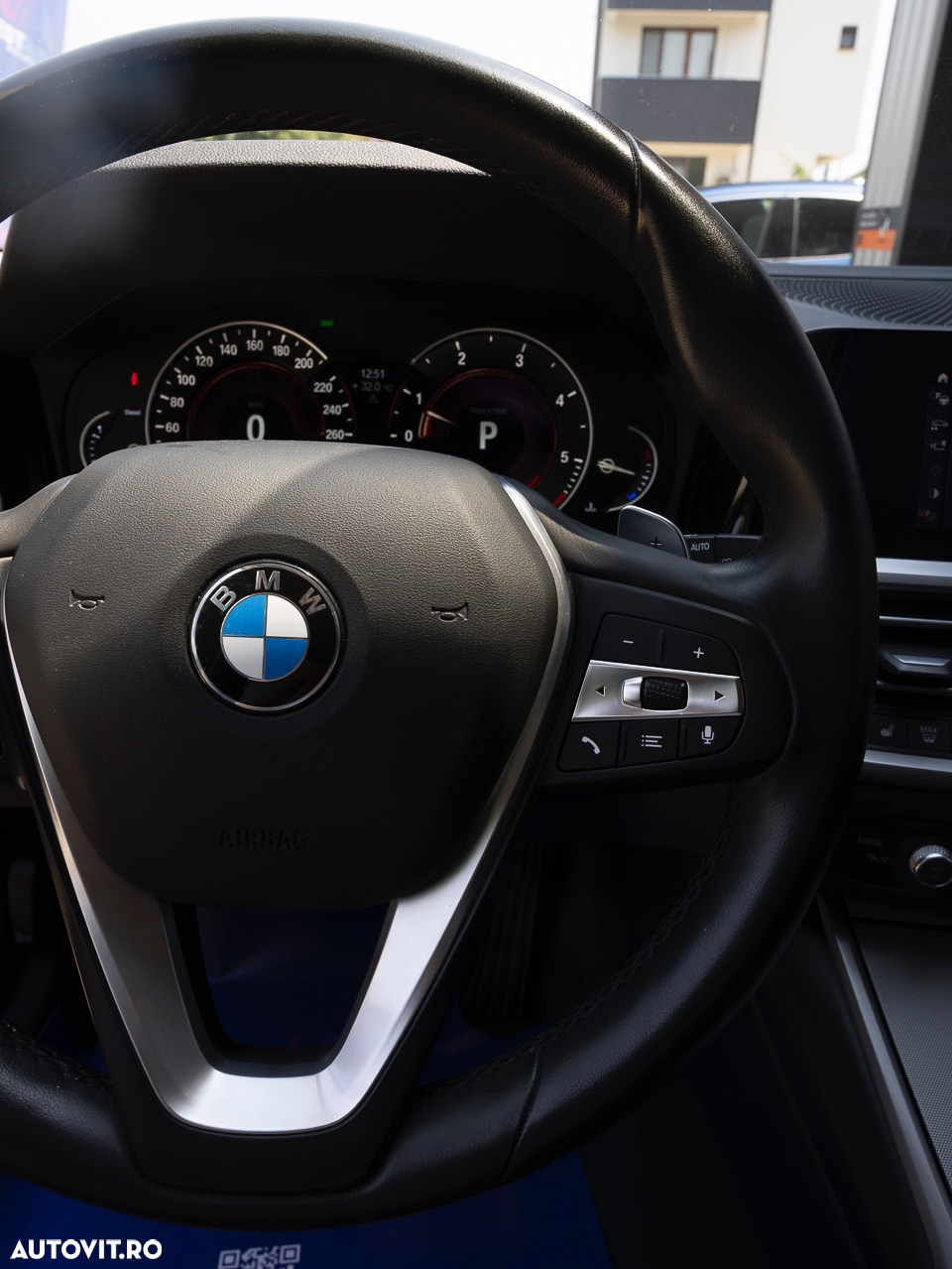 BMW Seria 3 320d Touring xDrive Aut. - 24