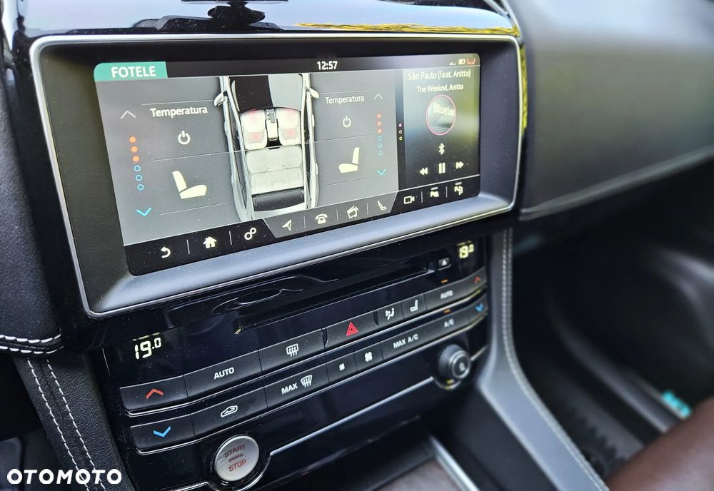 Jaguar F-Pace S AWD - 20