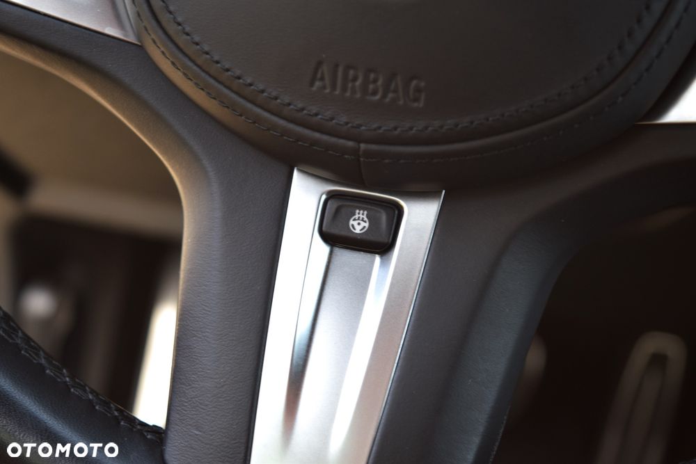 BMW Seria 3 320d xDrive M Sport sport - 16