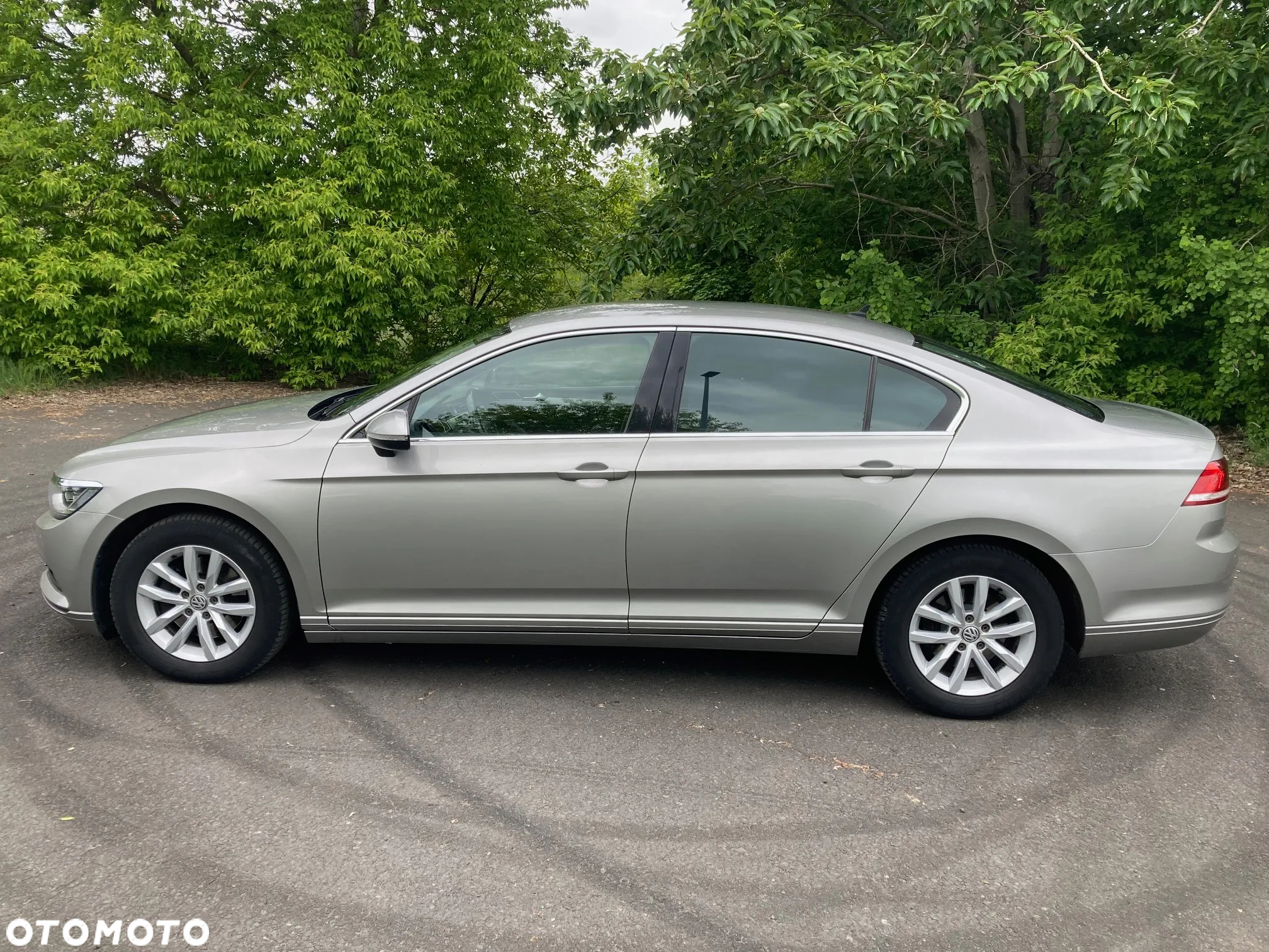 Volkswagen Passat 2.0 TDI BMT Comfortline DSG - 2