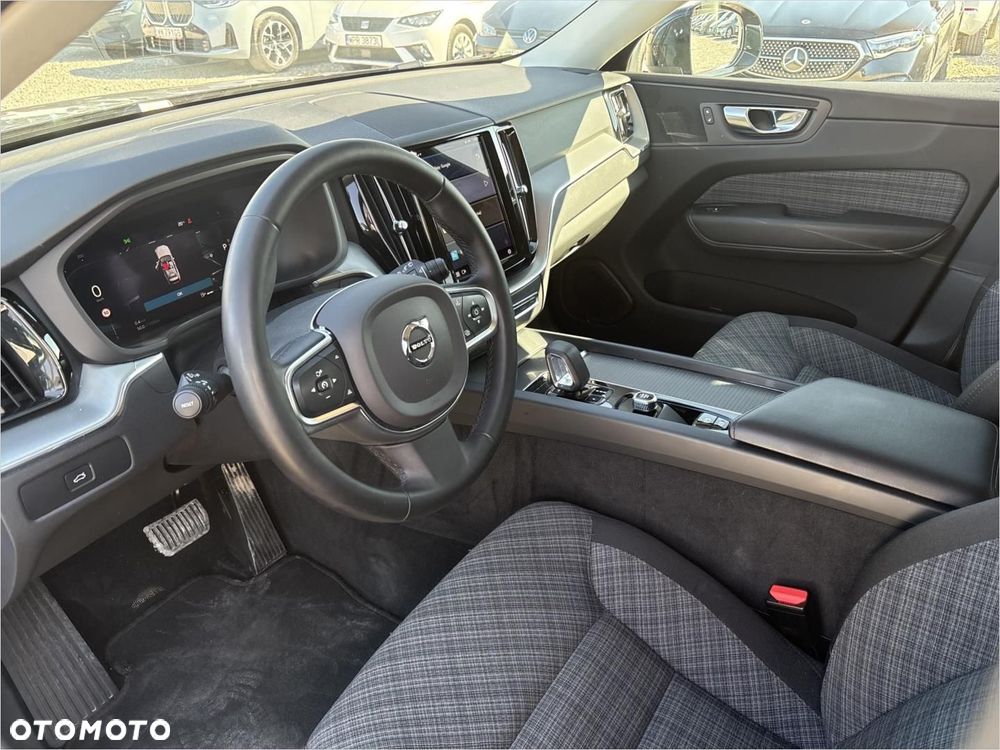 Volvo XC 60 B4 D AWD Core - 9