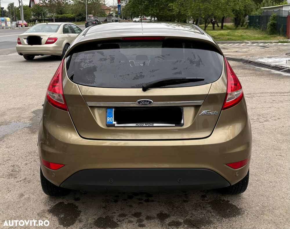 Ford Fiesta 1.4 Autom. Titanium - 8