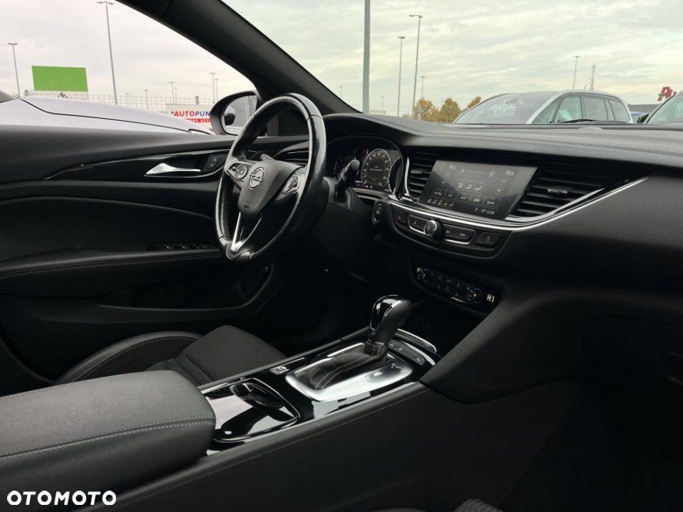 Opel Insignia - 20