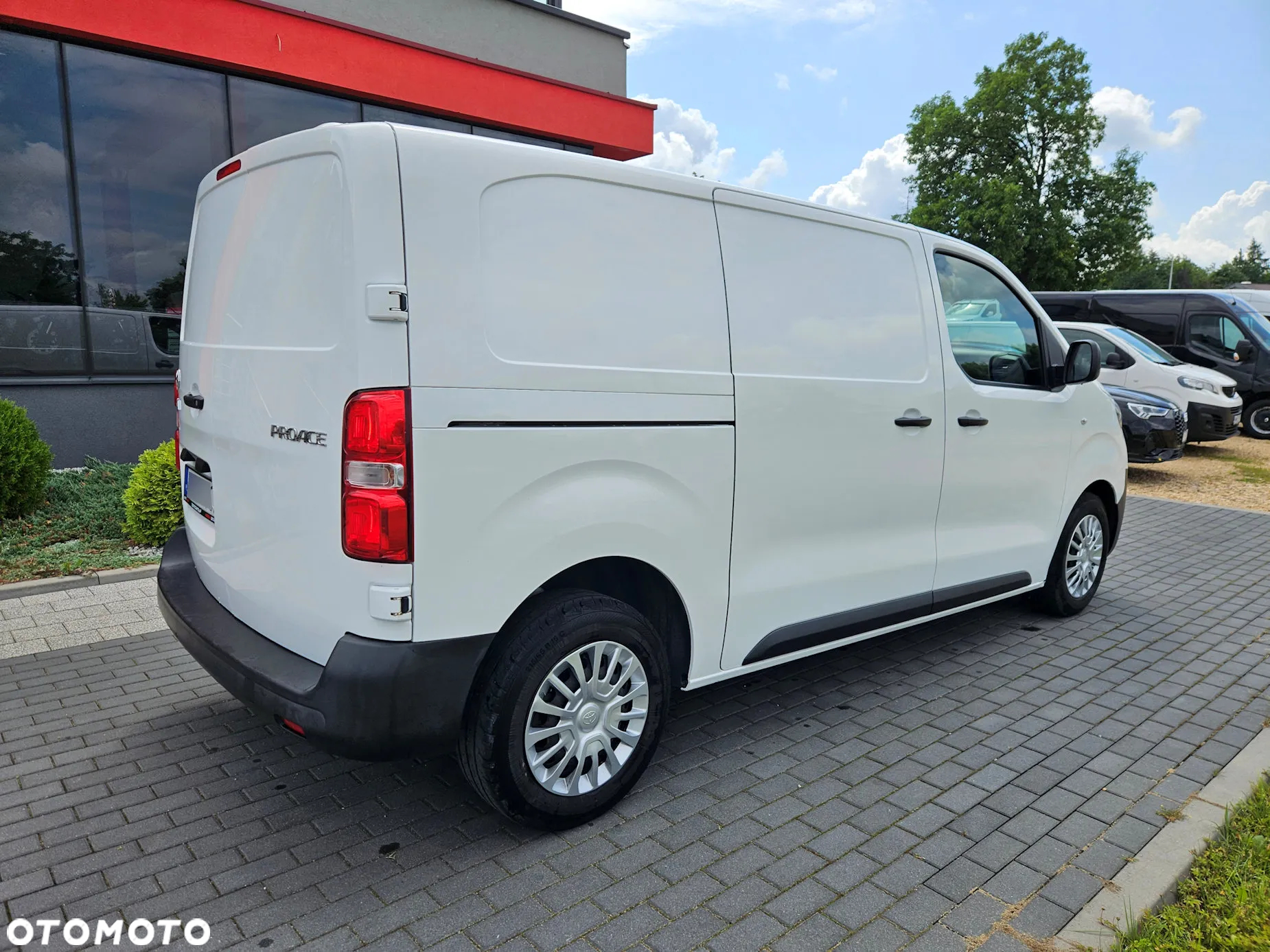 Toyota PROACE M 2.0 122KM - 3