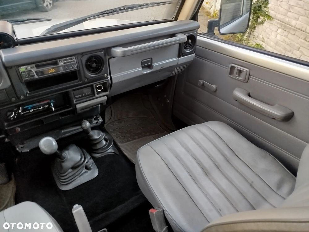 Toyota Land Cruiser - 6