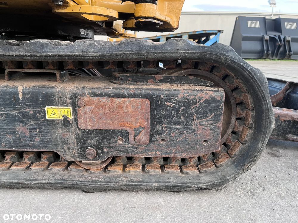 Caterpillar 301.8 - 15