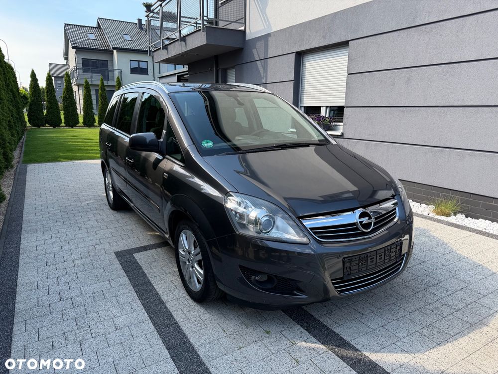 Opel Zafira 1.8 Cosmo EU5 - 3
