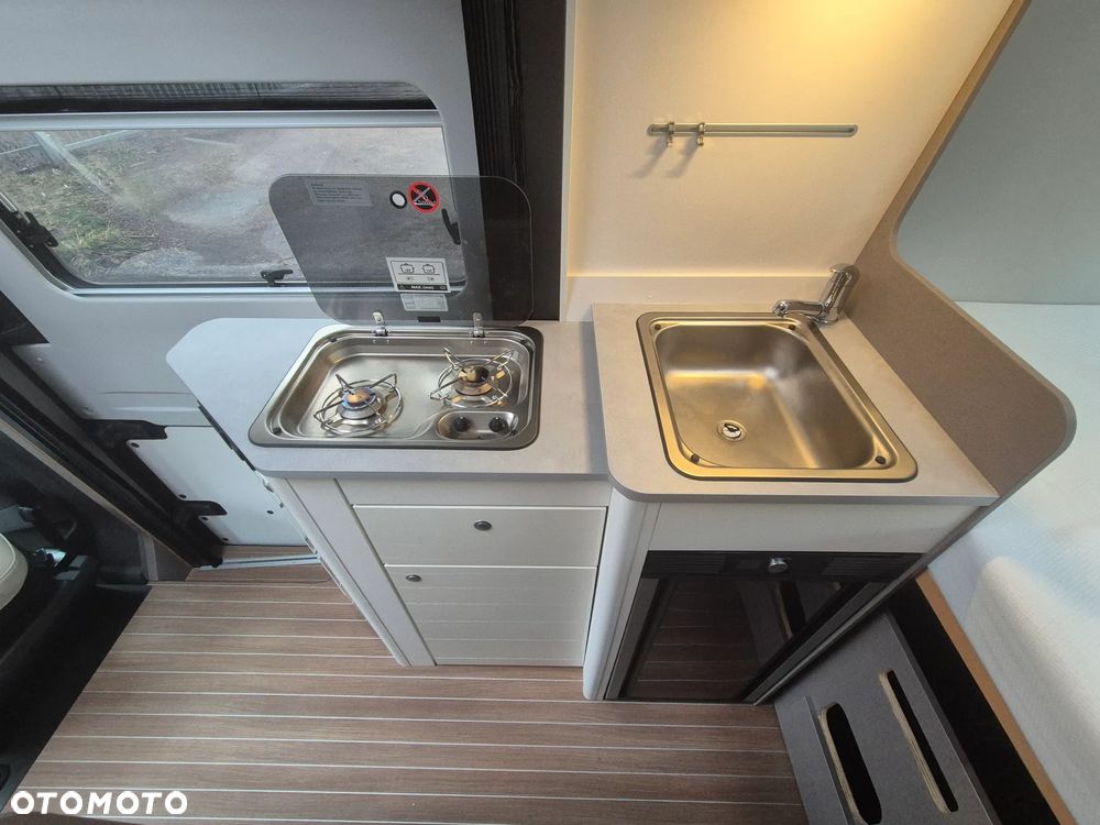 Carado 4x4 170KM CV590 FV23% MAX doposażony HAK kamper van kampervan - 15