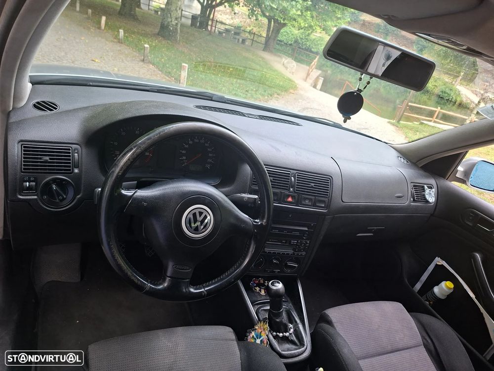 VW Golf 1.9 TDi 25 Anos - 5