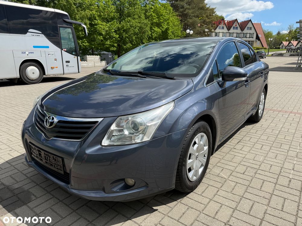 Toyota Avensis 2.0 Executive - 1