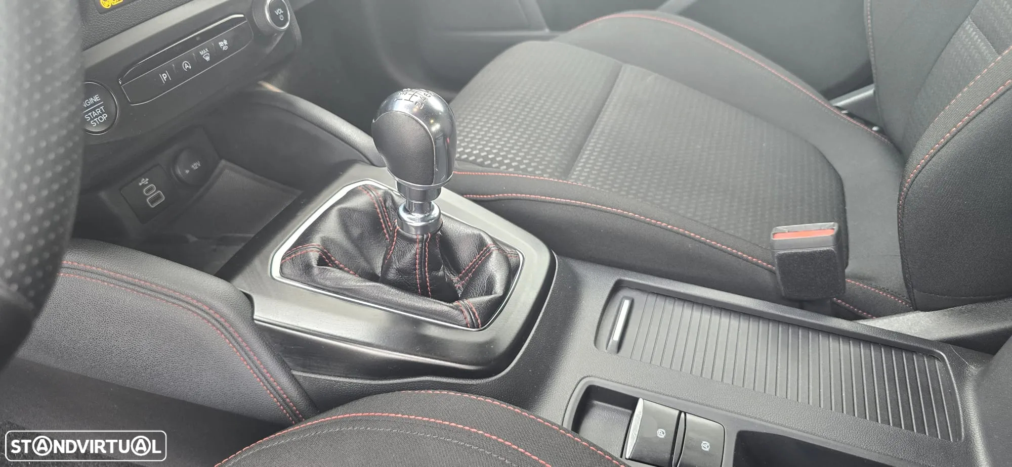 Ford Focus 1.0 EcoBoost MHEV Active X - 13