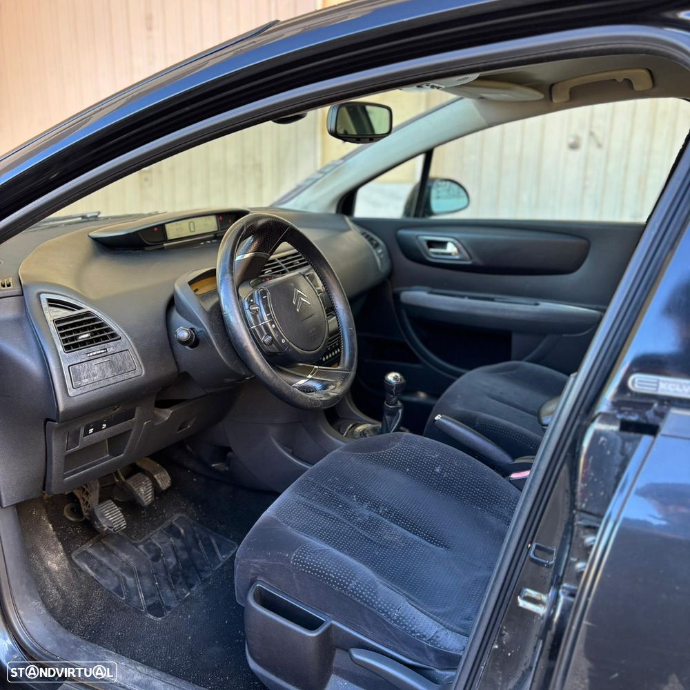 Citroën C4 1.6 HDi 110 Exclusive - 7