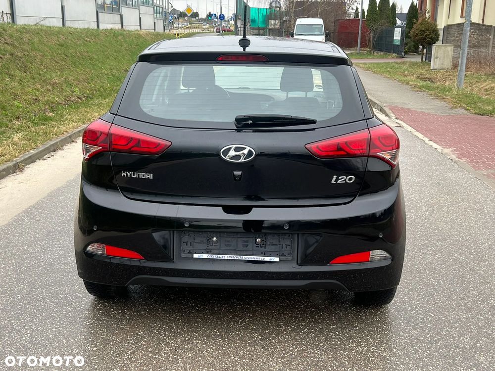 Hyundai i20 - 14