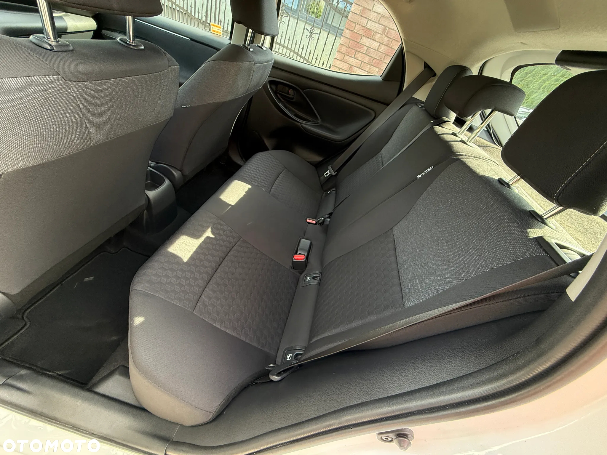 Toyota Yaris 1.5 Comfort - 31