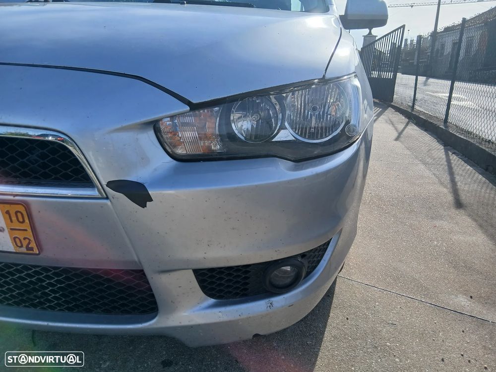 Mitsubishi Lancer - 10