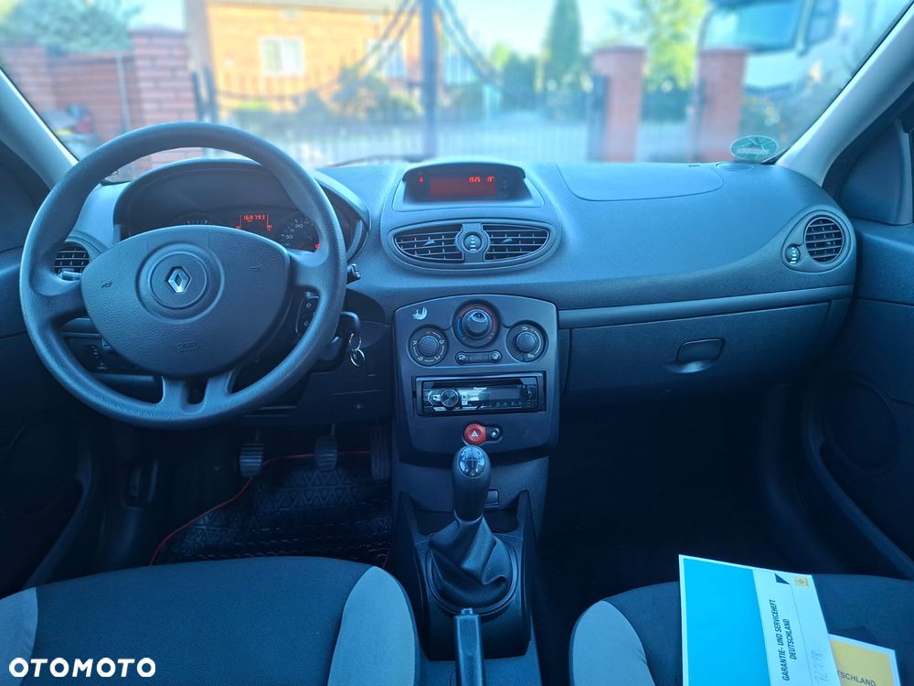 Renault Clio 1.2 16V Dynamique - 11