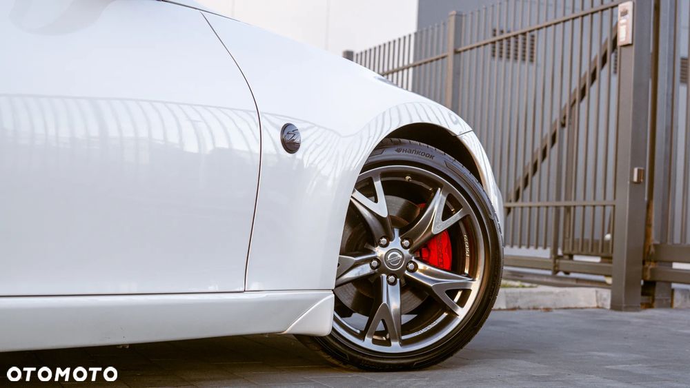 Nissan 370 Z Standard - 23