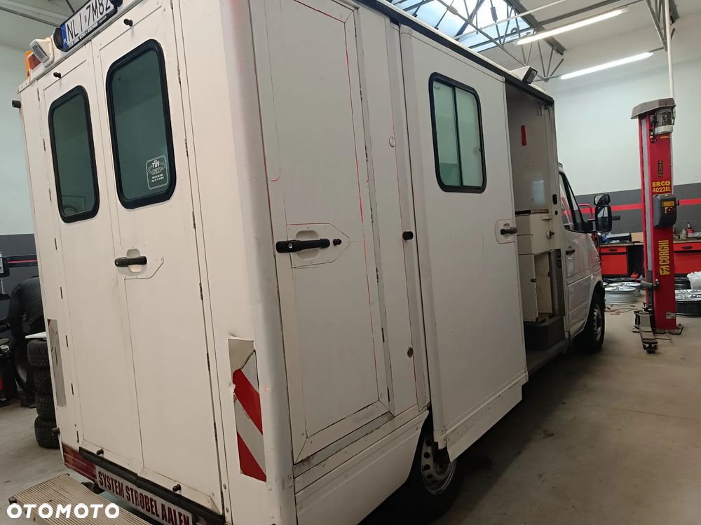 Mercedes-Benz 313 CDI - 10