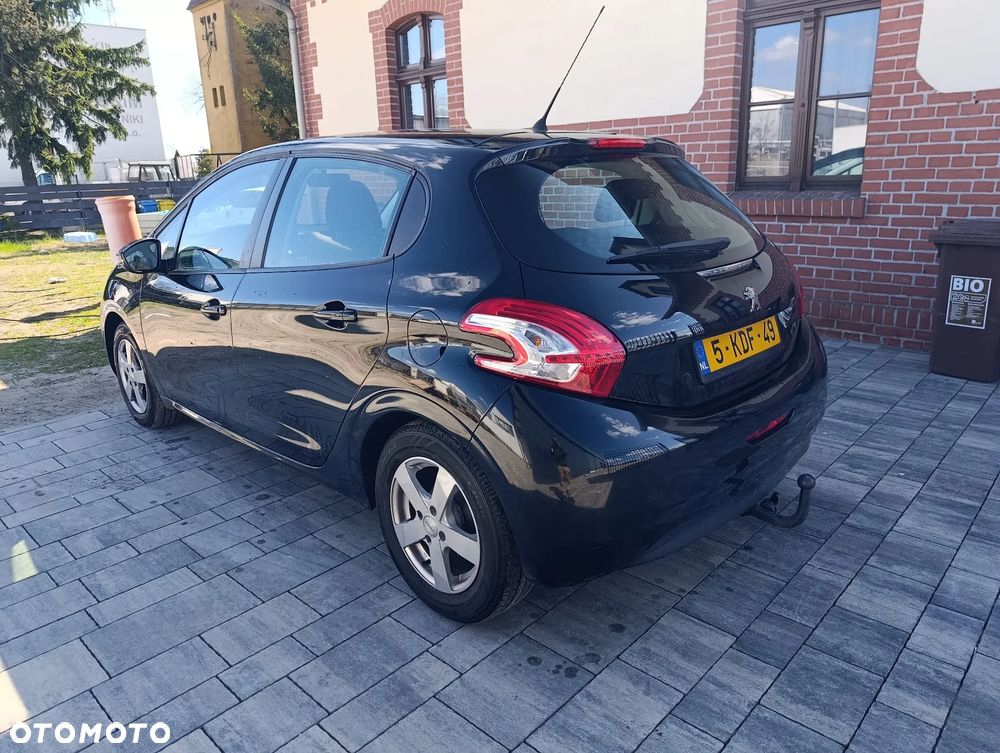 Peugeot 208 82 VTI Allure - 3