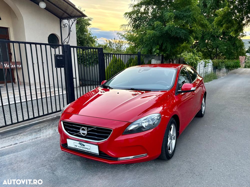 Volvo V40 T2 Momentum - 22