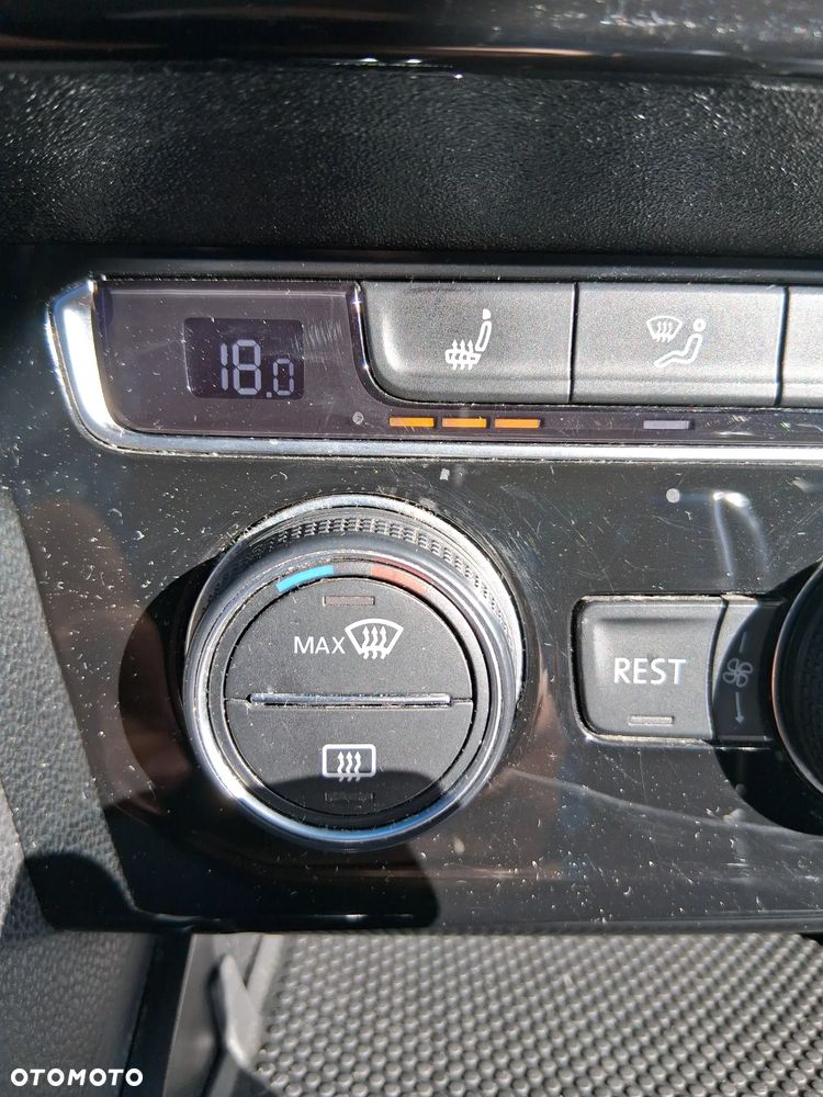 Volkswagen Passat 2.0 TSI Elegance DSG - 13