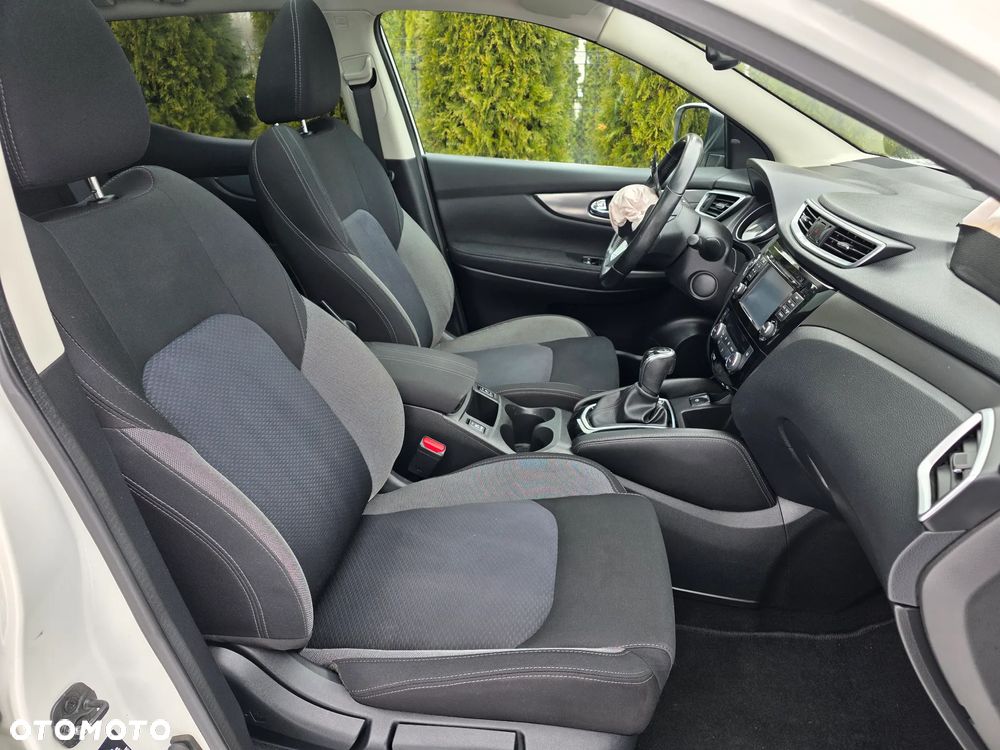 Nissan Qashqai 1.6 DCi Xtronic TEKNA - 7