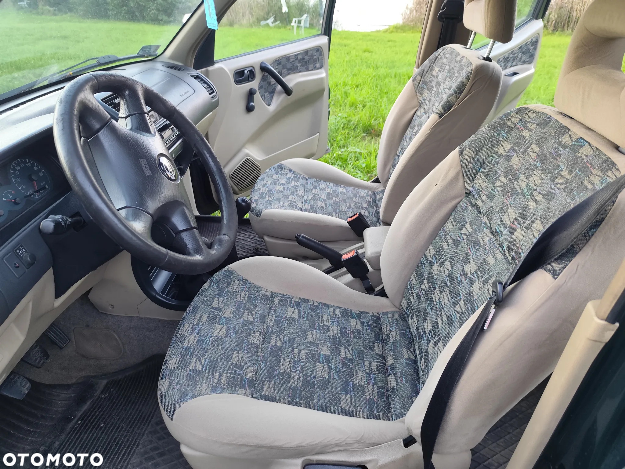 Nissan Terrano II 2.4 S - 8