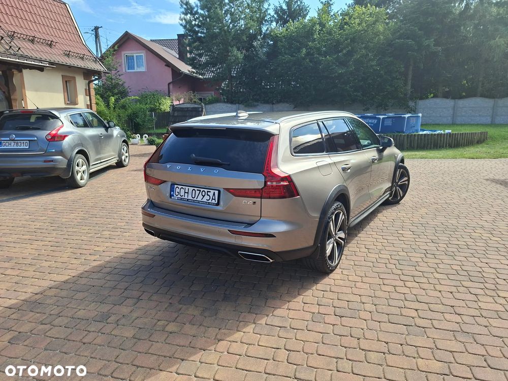 Volvo V60 Cross Country B4 D AWD Geartronic Pro - 5