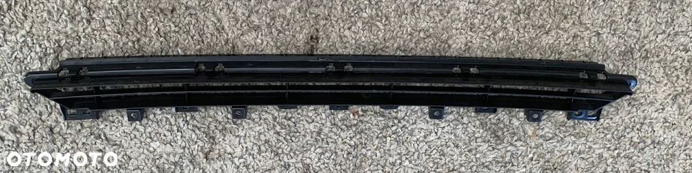 AUDI A1 8X 15- KRATKA W ZDERZAK ATRAPA ŚRODKOWA 8XA807683 - 2