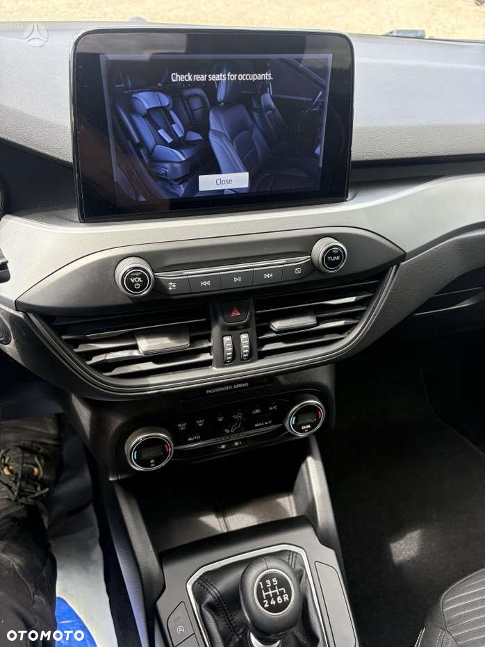 Ford Focus - 6