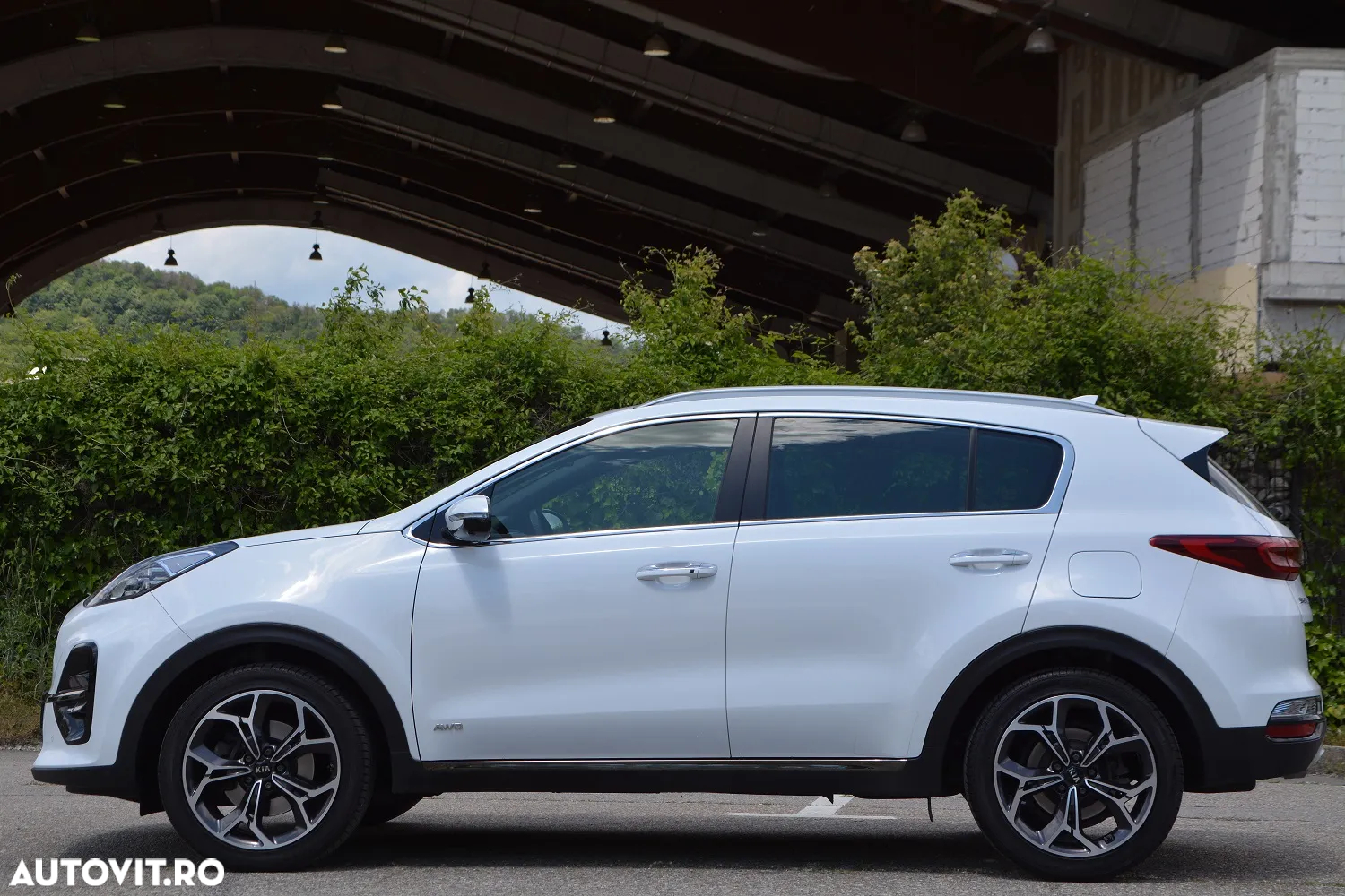 Kia Sportage 2.0 CRDI AWD Eco-Dynamics+ (48V M-H) Aut. GT LINE - 2