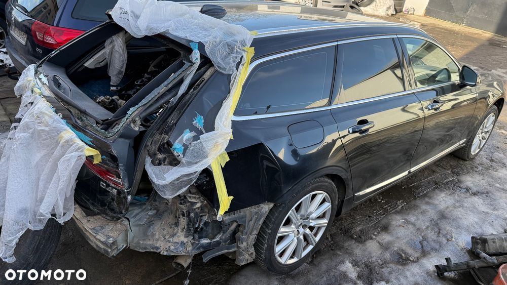 Volvo V90 D4 AWD Momentum - 6