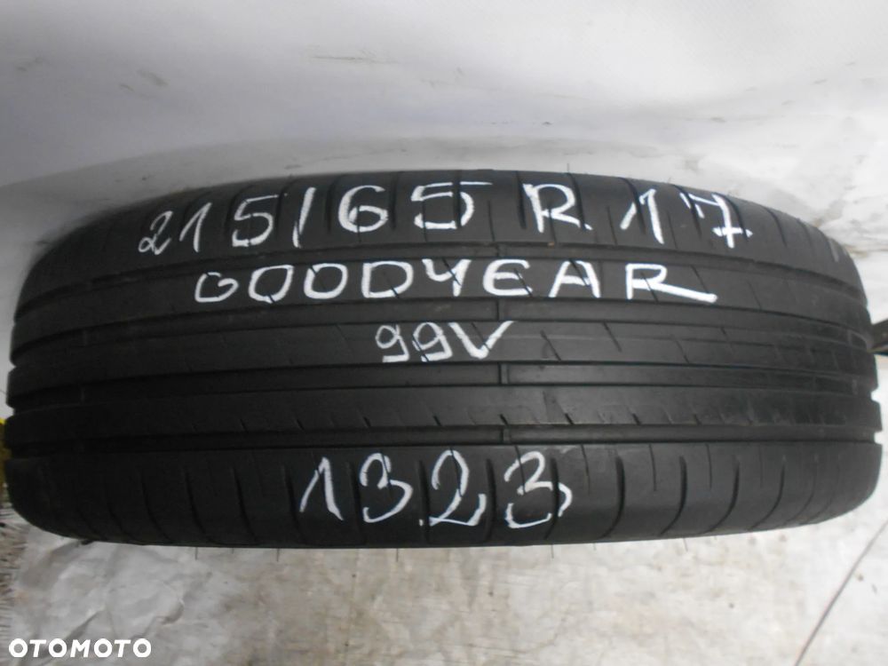 OPONA POJEDYNKA 215/65R17 GOODYEAR EFFICIENTGRIP PERFORMANCE DOT 1323 6.5MM - 1