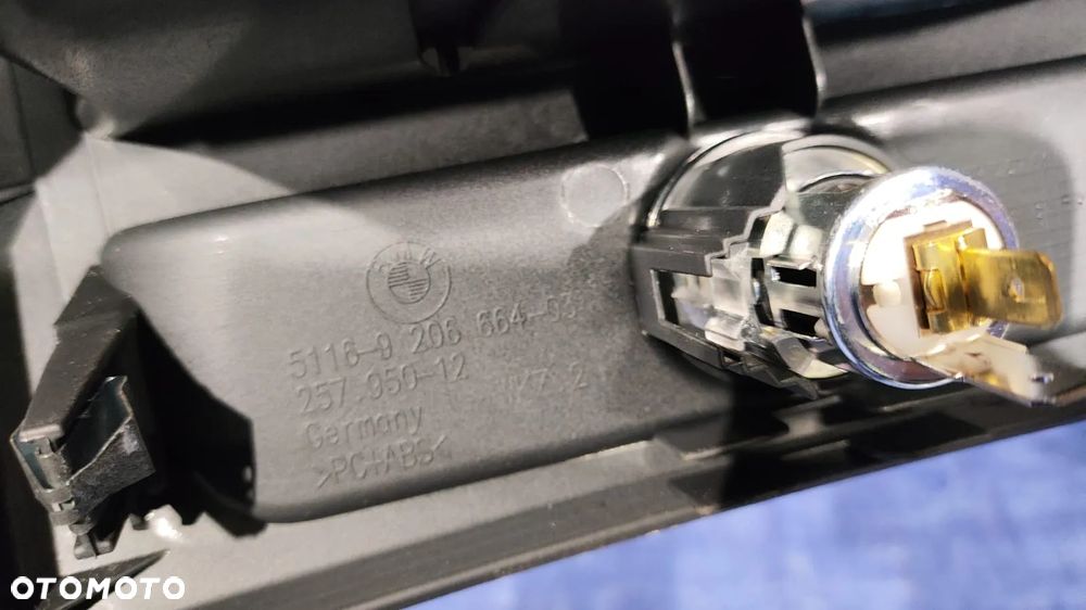 KRATKA NAWIEWU PÓŁKA SCHOWEK TYŁ OSŁONA TUNELU ŚRODKOWEGO PANEL PRZEŁĄCZNIK PODGRZEWANIA GRZANIA KANAPY BMW 5 F10 F11 - 6