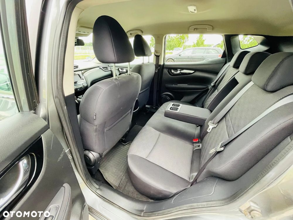 Nissan Qashqai 1.6 DIG-T N-Connecta - 13