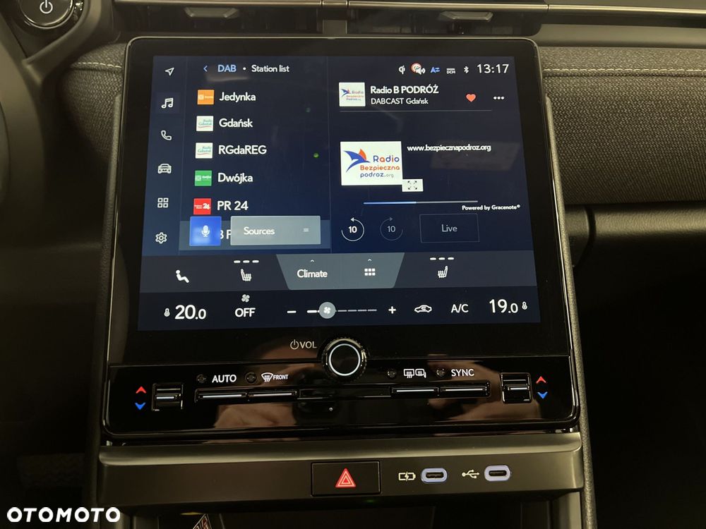 Lexus LBX 1.5 Hybrid - 22