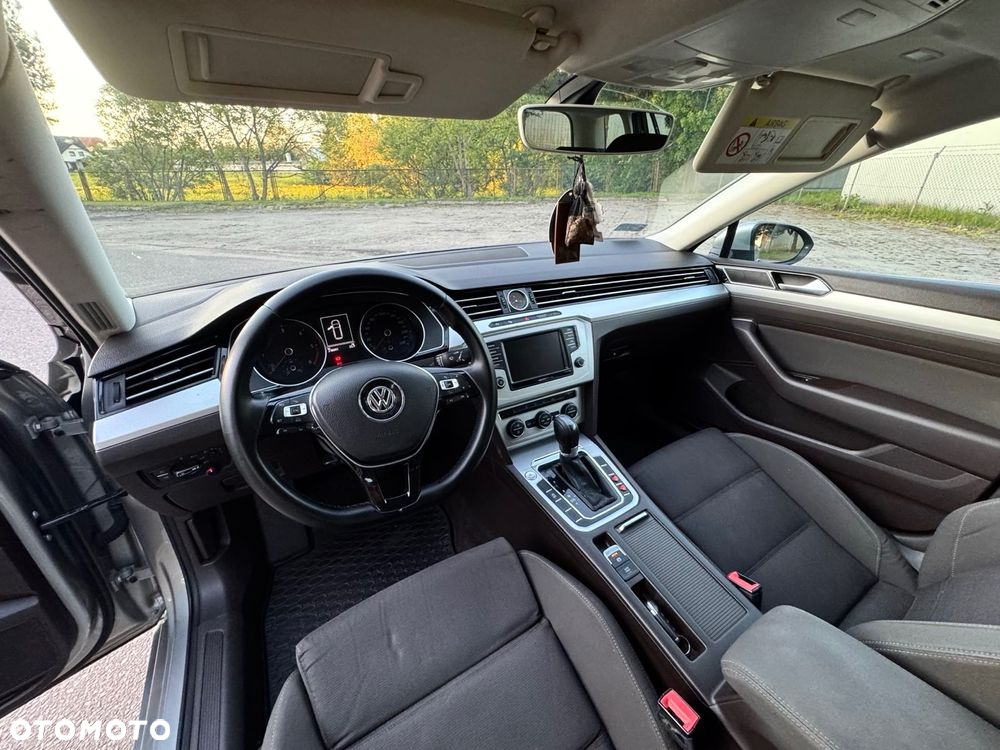 Volkswagen Passat - 22