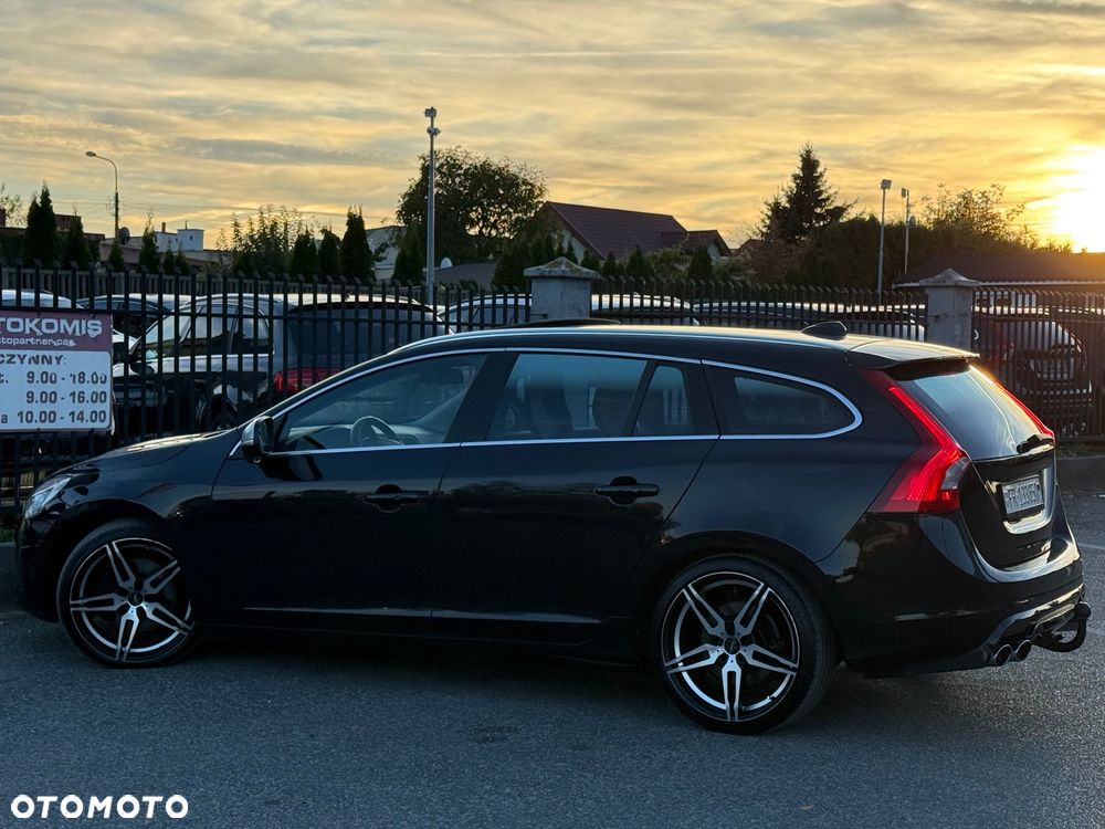 Volvo V60 T6 AWD Geartronic RDesign - 14