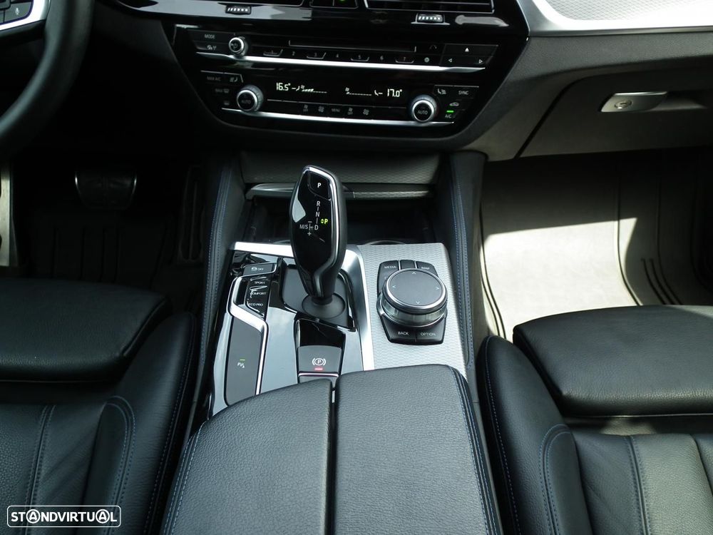 BMW 520 d Pack M Auto - 23