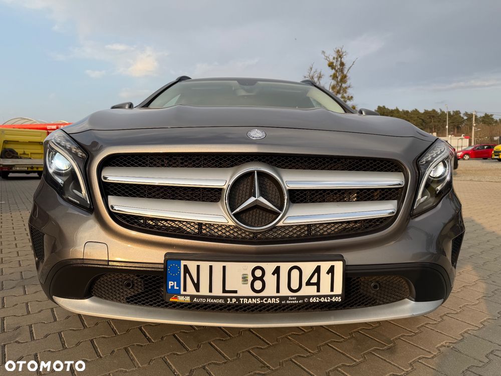 Mercedes-Benz GLA - 2