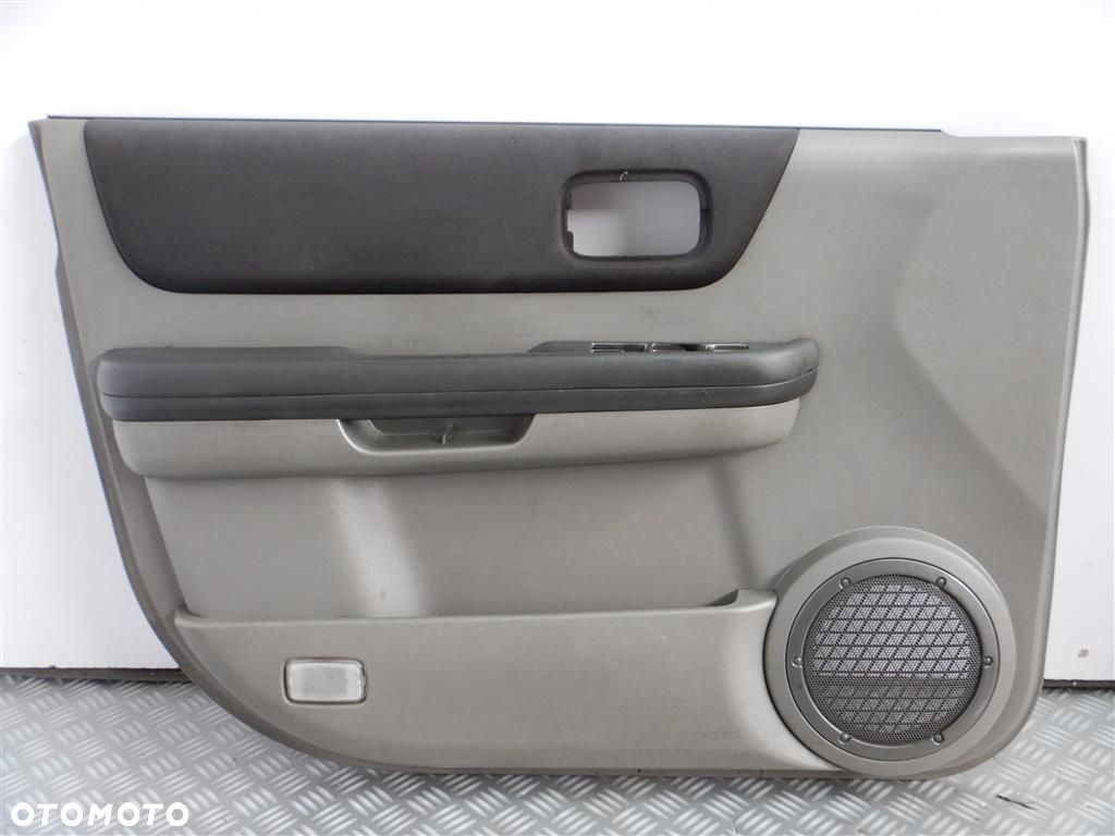 TAPICERKA BOCZKI DRZWI KOMPLET Nissan X-Trail I T30 2001-2007 - 2