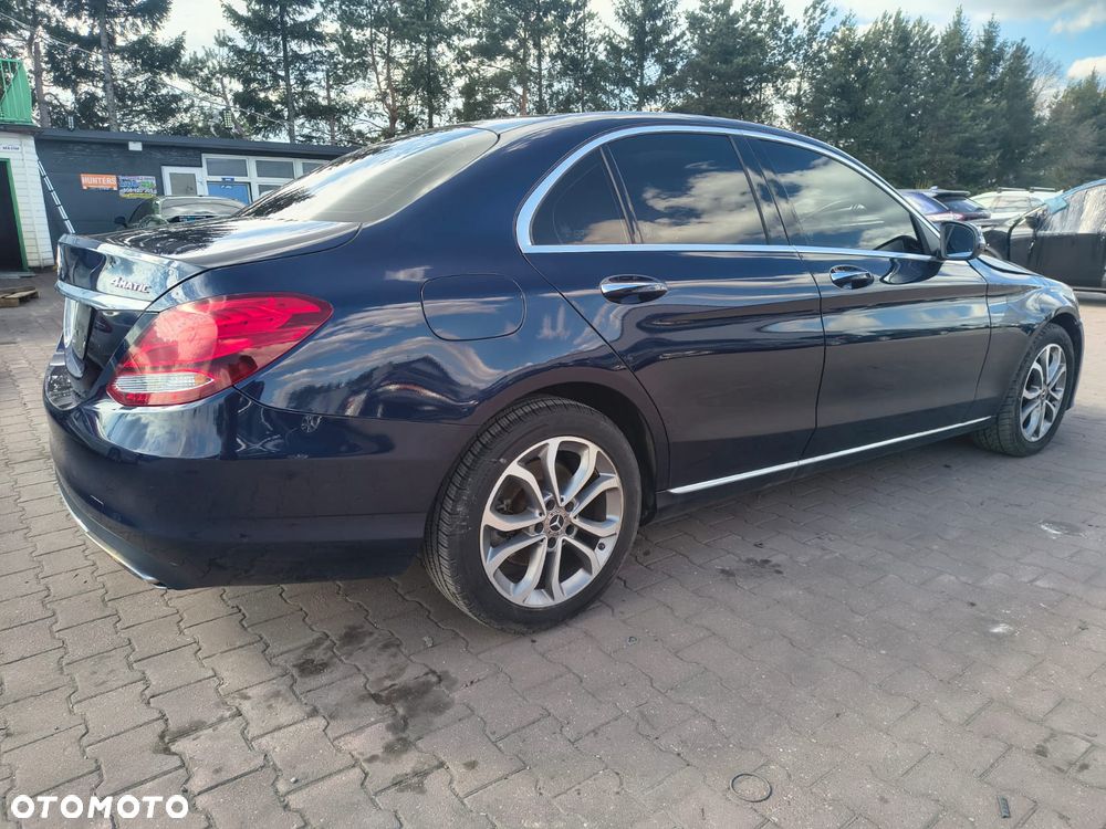 Mercedes-Benz Klasa C 300 4MATIC 9G-TRONIC - 4