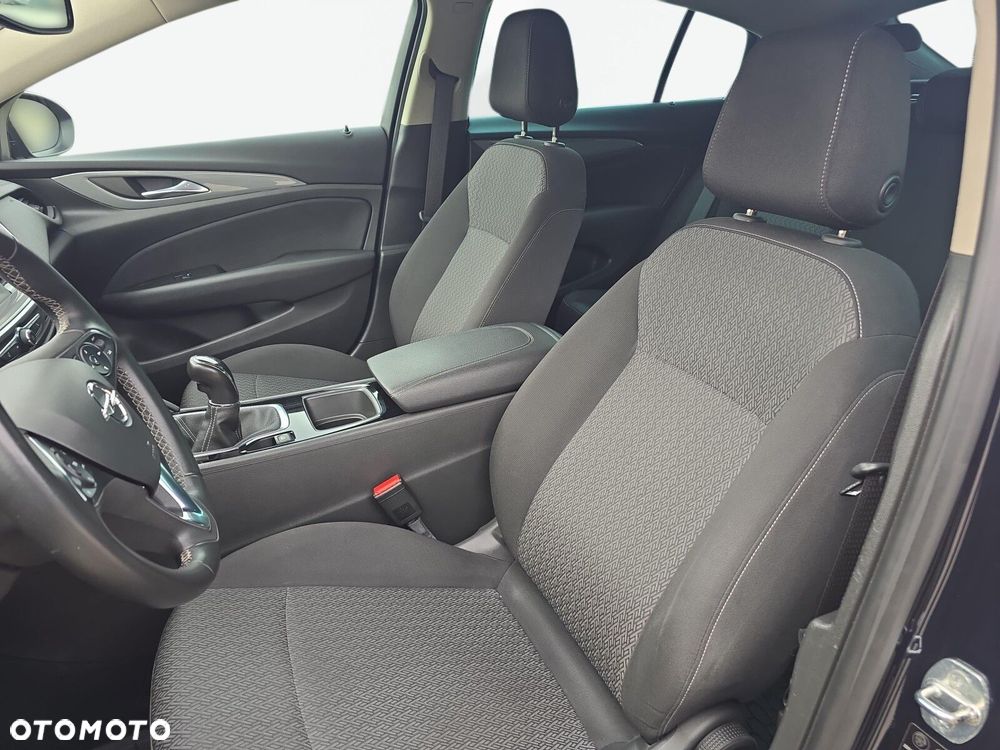 Opel Insignia - 11